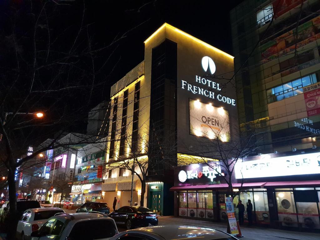 FrenchCode Hotel, Motel – Busan (Foto 1)
