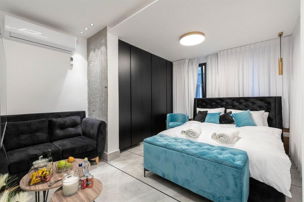 Casa di 25 m² con 1 camera(e) e 1 bagno(i) privato(i) in zona Spiaggia Netanya Beach, Villa e casa – Netanya (foto 1)