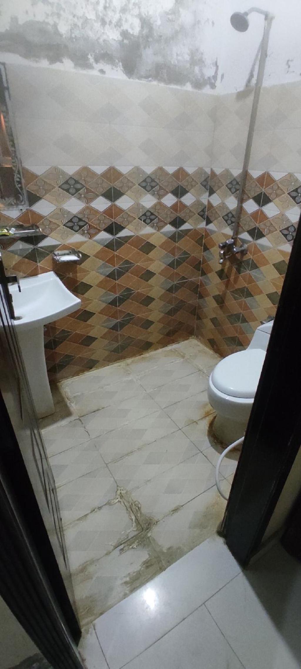 Ground Portion, Entire House – Lahore (photo 1)