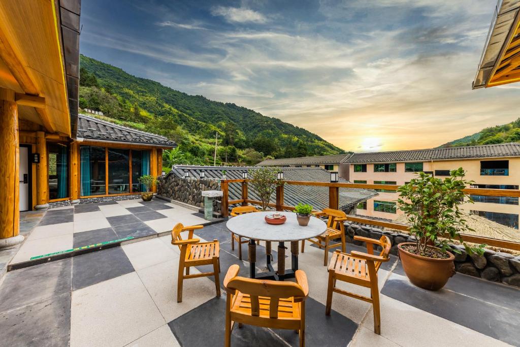 Maison avec 15 chambre(s) de 600 m² et 15 salle(s) de bains privée(s) à Dongping, Villa & maison – Tai'an Shi (photo 1)