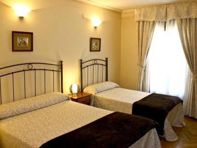 Hostal Alcantara – Guesthouse/bed and breakfast, Avila