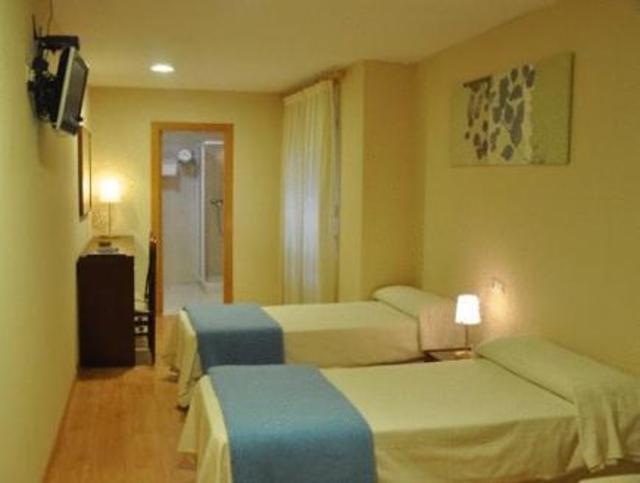 Hostal Ruiz – Guesthouse/bed and breakfast, Soria