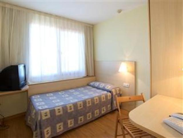 Hotel Basic, Hotel – Vilafranca del Penedes (photo 2)