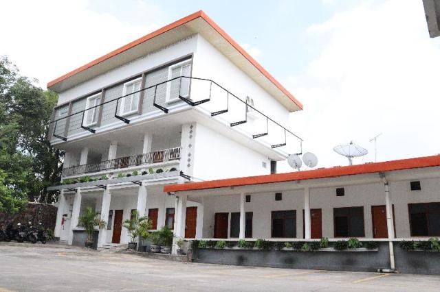 Hotel Netral – Hotel, Jombang