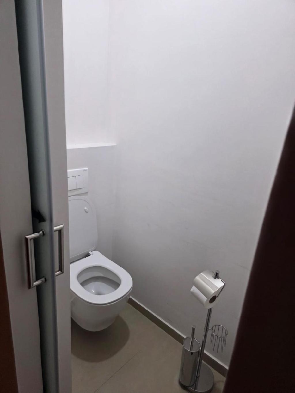 Hylli Drites, Hôtel – Sakes (photo 1)