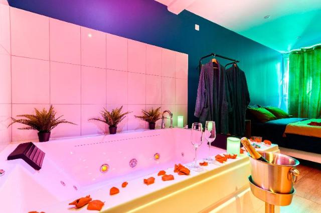 Jacuzzi * Studio moderne * Parking * Centre * – Apartment/Flat, Narbonne