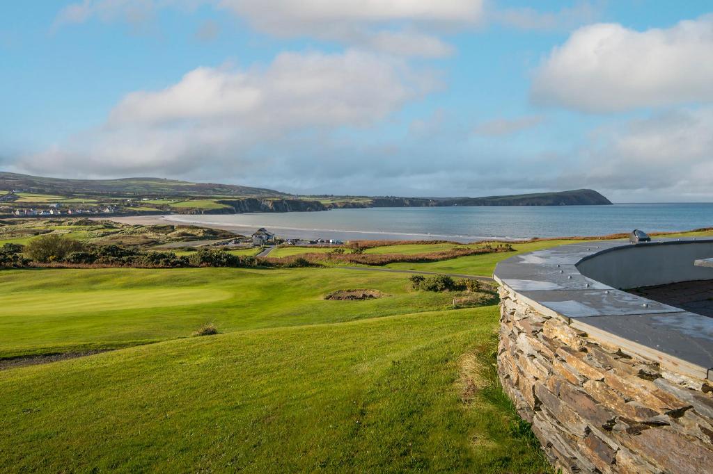 James Braid Suite, Entire House – Newport Pembrokeshire (photo 1)