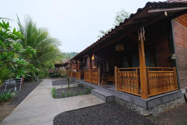 Java Turtle Lodge Meru Betiri – Hotel, Sarongan