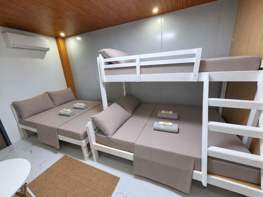 JCA Transient House, Entire House – Urdaneta (photo 1)