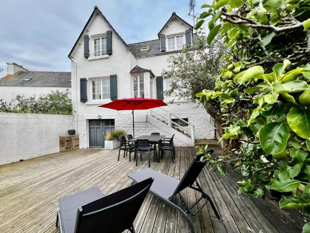 Ker Anna – Entire House, Taule