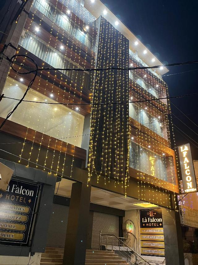 LA FALCON – Hotel, Rohtak