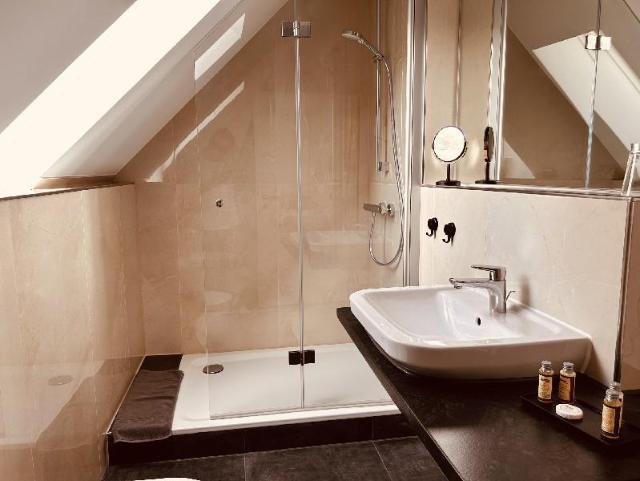 Location Cham, Hotel – Dusseldorf (photo 5)