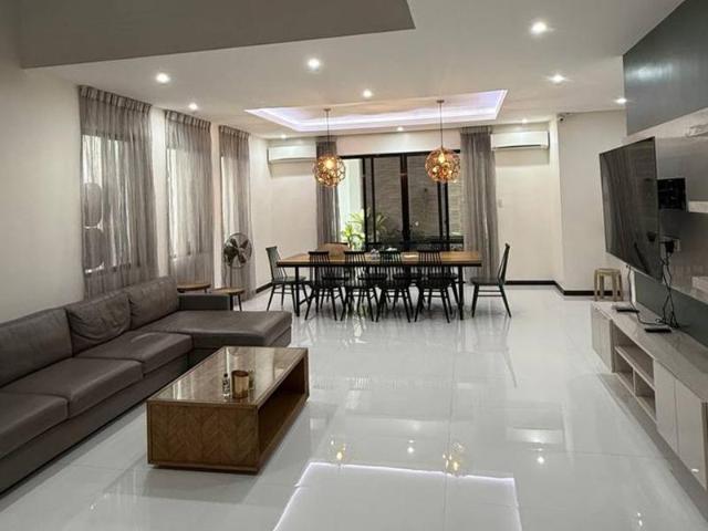 Location One Eighty - Bf Homes, Apartment/Flat – Manila (photo 2)