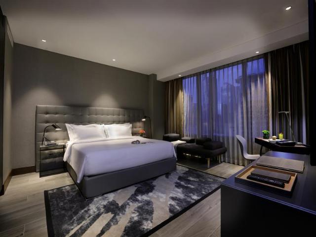 Makati Diamond Residences – Serviced apartment, Manila