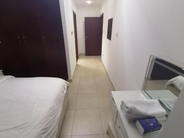 Master Room/Bath inside, Homestay – Dubai (photo 3)