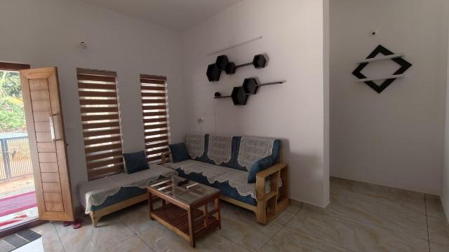Casa di  m² con 1 camera(e) e 3 bagno(i) privato(i) in zona Sultan Bathery, Villa e casa – Wayanad (foto 2)