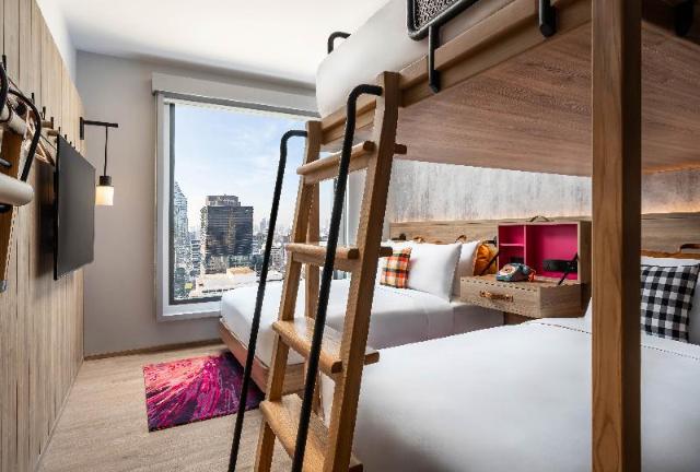 Moxy Bangkok Ratchaprasong – Hotel, Bangkok