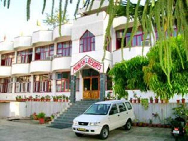Munish Resorts – Resort, Mandi