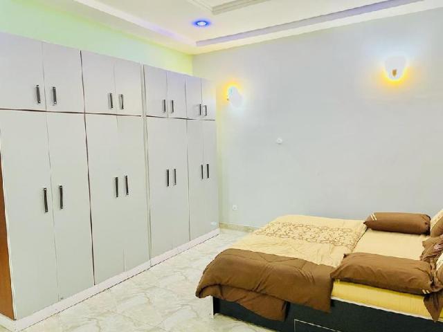 Apartamento de 1000 m² en Lugbe, con 4 habitación(es) y 5 baño(s) privado(s), Apartamento – Abuya (foto 4)