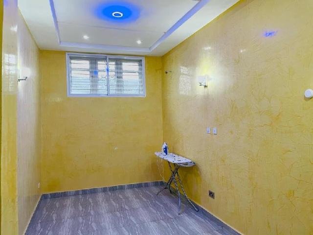 Apartamento de 1000 m² en Lugbe, con 4 habitación(es) y 5 baño(s) privado(s), Apartamento – Abuya (foto 5)