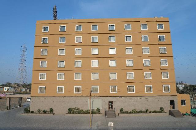 OAKTREE HOTEL – Hotel, Morbi