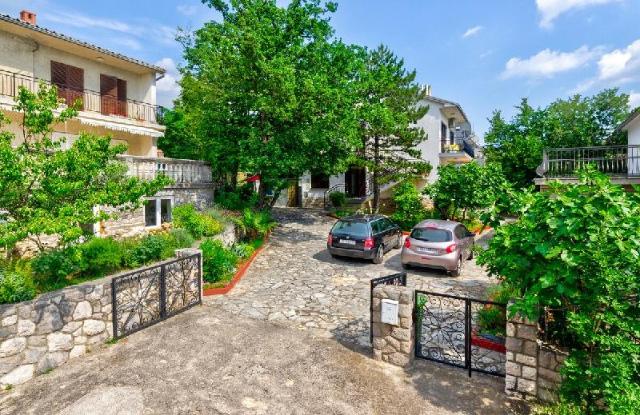 Appartamento di 58 m² con 2 camera(e) e 1 bagno(i) privato(i) in zona Jadranovo, Appartamento – Jadranovo (foto 3)