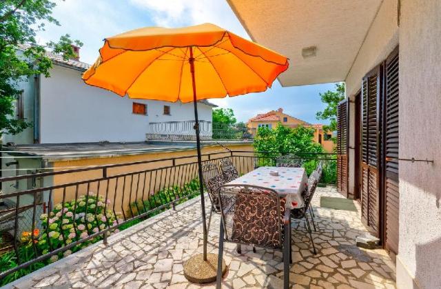 Appartamento di 58 m² con 2 camera(e) e 1 bagno(i) privato(i) in zona Jadranovo, Appartamento – Jadranovo (foto 4)