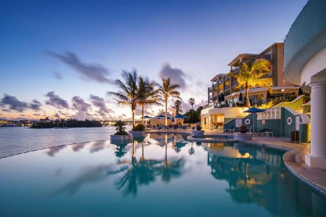 Hotels in Paget