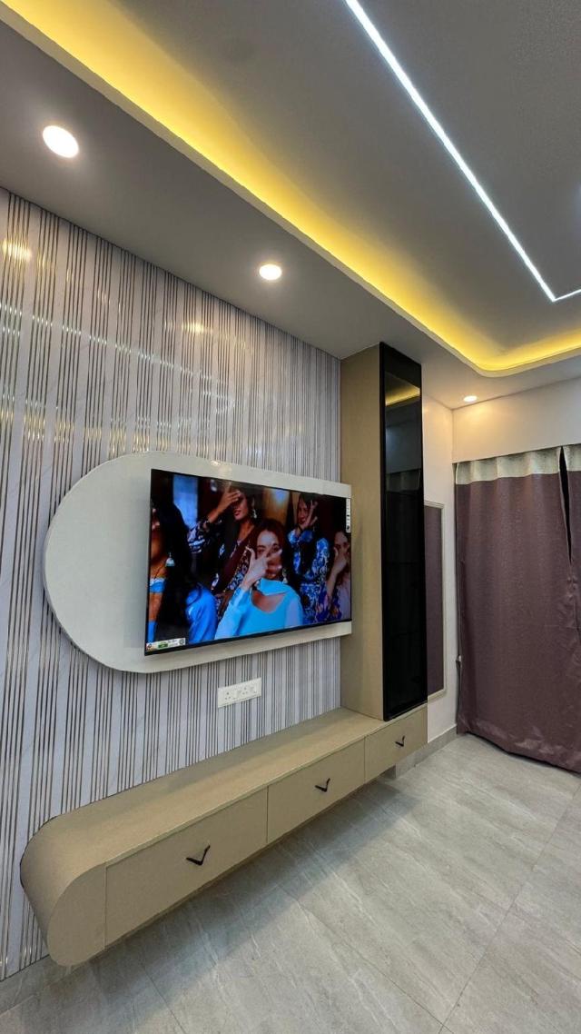 Casa de  m² en Noida, con 1 habitación(es) y 1 baño(s) privado(s), Villa y casa – Noida (foto 2)
