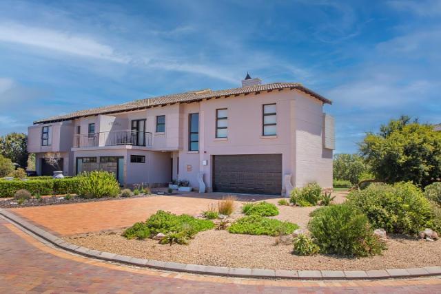 Haus (237 m²), 3 Schlafzimmer und 3 eigene Badezimmer in Langebaan Country Estate, Villa & Haus – Langebaan (Foto 2)