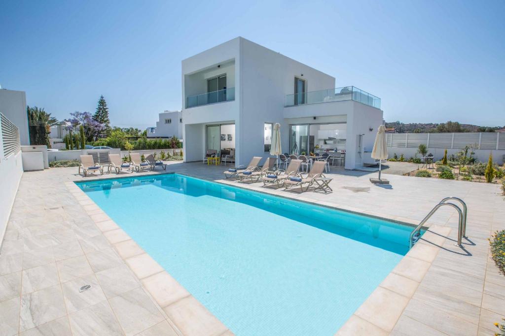 Protaras Greco Villa CCV4, Villa & huis – Protaras (foto 1)