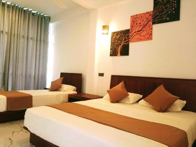 Queens mount – Inn, Kandy