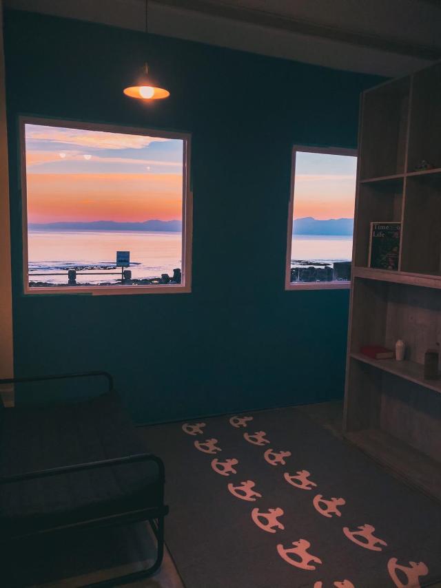 Bungalow avec 1 chambre(s) de 28 m² et 3 salle(s) de bains privée(s) à Île verte, Villa & maison – Île verte (photo 2)
