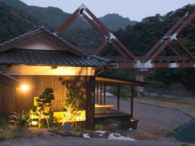 Reborn – Villa, Takanabe