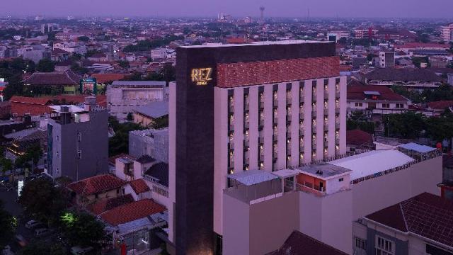 REZ Hotel Semarang – Hotel, Semarang