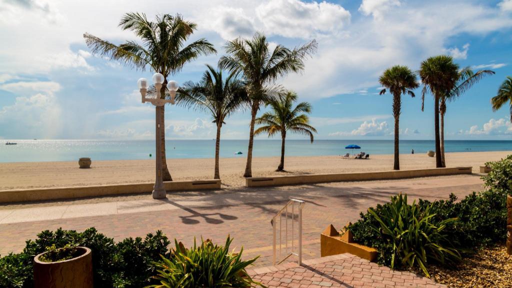 Riptide Oceanfront Hotel, Hotel – Hollywood (FL) (photo 1)