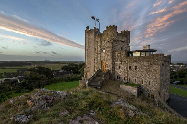 Roch Castle – Hotel, Haverfordwest