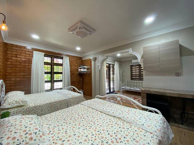ROMstudio – Entire House, Kampung Raja (Terengganu)