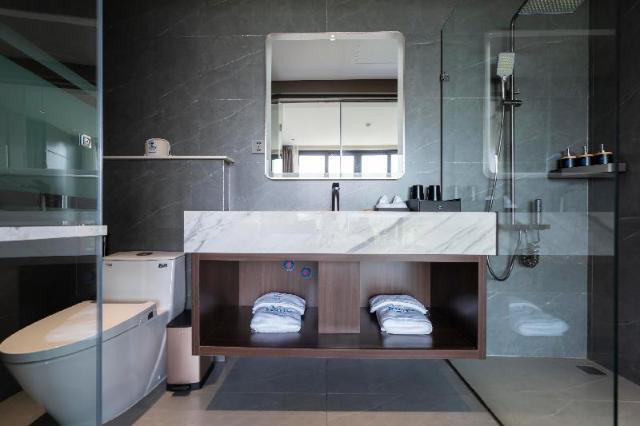 Ruby Hotel Van Don, Hotel – Cam Pha Port (photo 2)