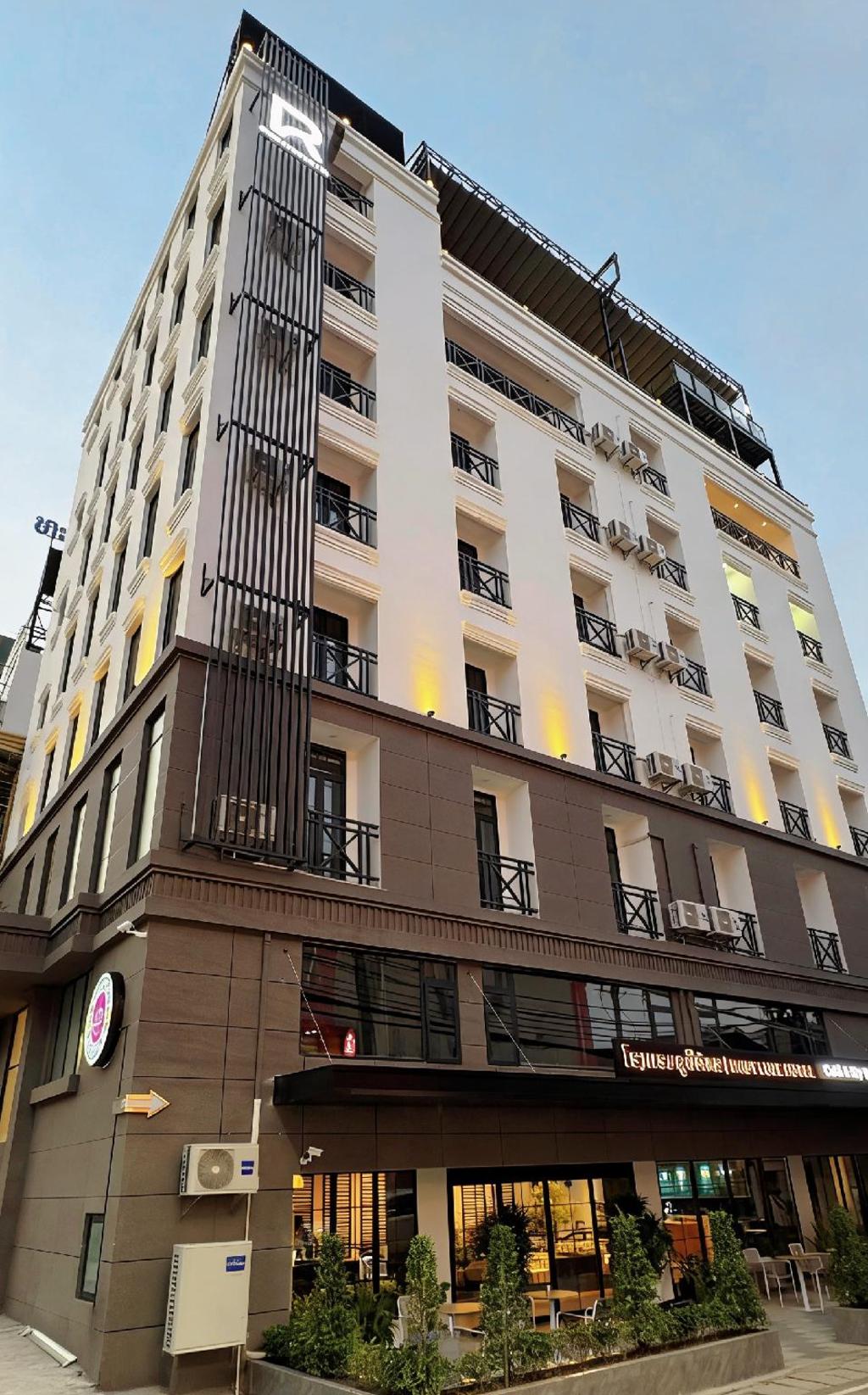 RUBY LUXE HOTEL, Pensjonat i B&B – Wientian (zdjęcie 1)