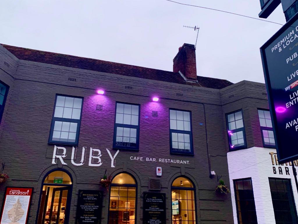 RUBY Pub and Hotel, Maison d’hôtes & B&B – Brighton et Hove (photo 1)