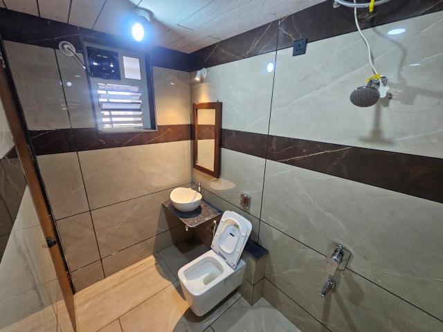 Villa di  m² con 1 camera(e) e 5 bagno(i) privato(i) in zona Malavli, Villa e casa – Malavli (foto 2)