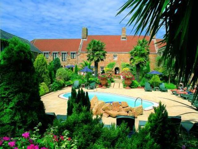 Hotels in Saint Peter