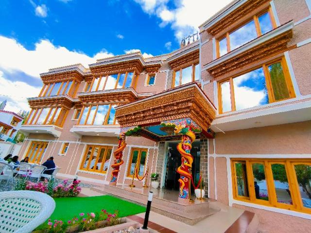 Sangaylay Palace – Hotel, Leh