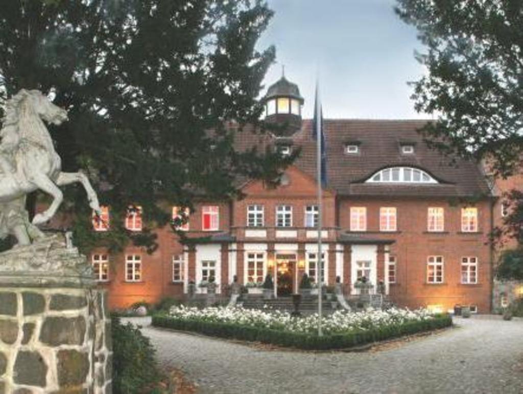 Schloss Basthorst, Hotel – Crivitz (photo 1)