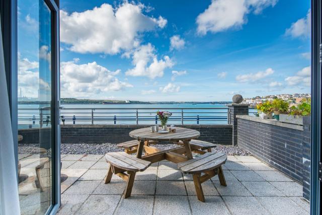 Shearwater – Entire House, Milford Haven