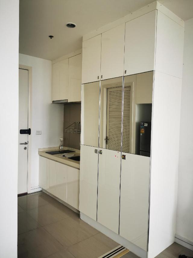 Appartement avec 1 chambre(s) de 30 m² et 1 salle(s) de bains privée(s) à Pratunam, Appartement – Bangkok (photo 2)