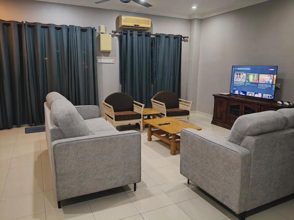 simple hideaway, Entire House – Kuantan (photo 1)
