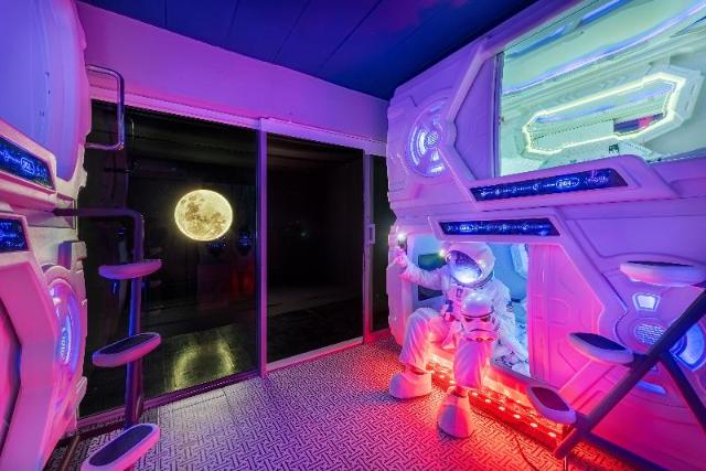 Space Station Hostel – Hostel, Bangkok