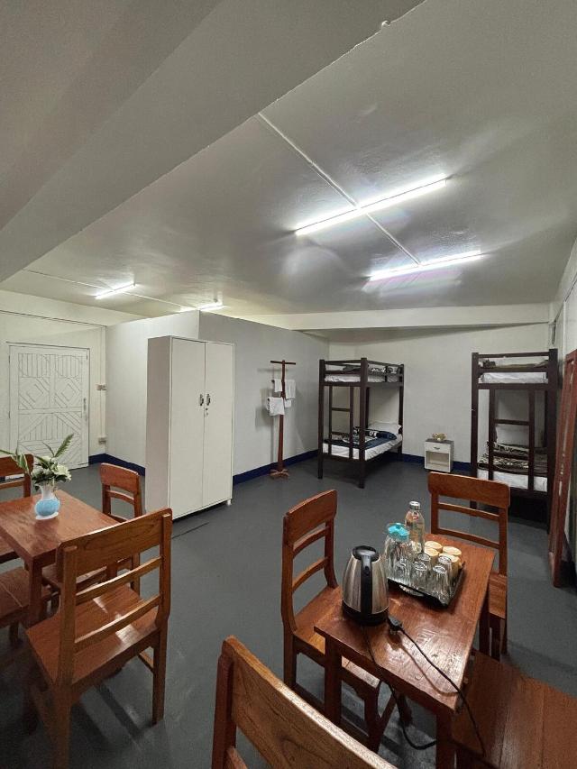Spacious 2-Bed Dorm | Workstation + Dining, Entire House – Shillong (photo 2)